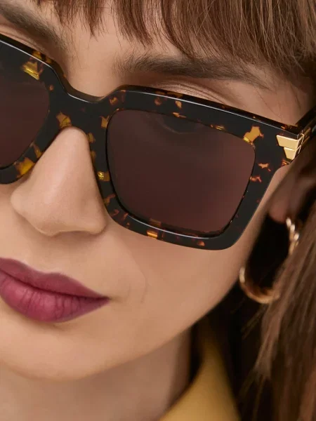 Солнцезащитные очки Bottega Veneta коричневые