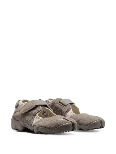 Sneakerși Nike gri