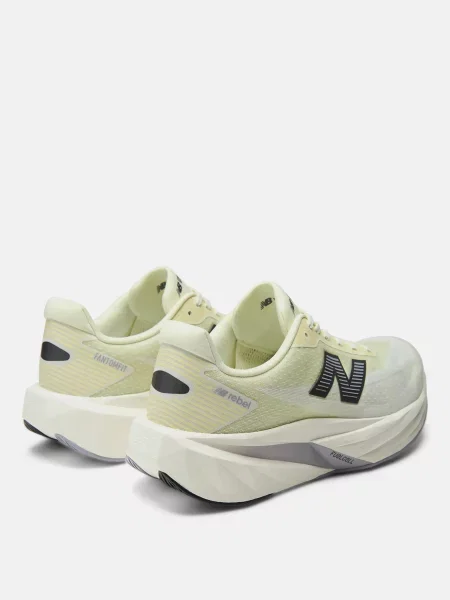Кроссовки New Balance FuelCell желтые