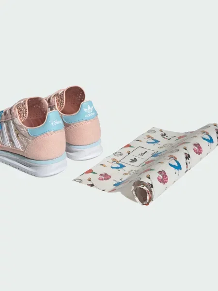Детские кроссовки Adidas розовые