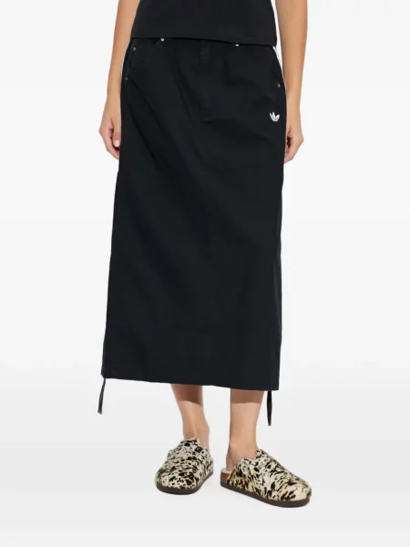 Fustă Adidas cu broderie conici cu model camuflaj negru