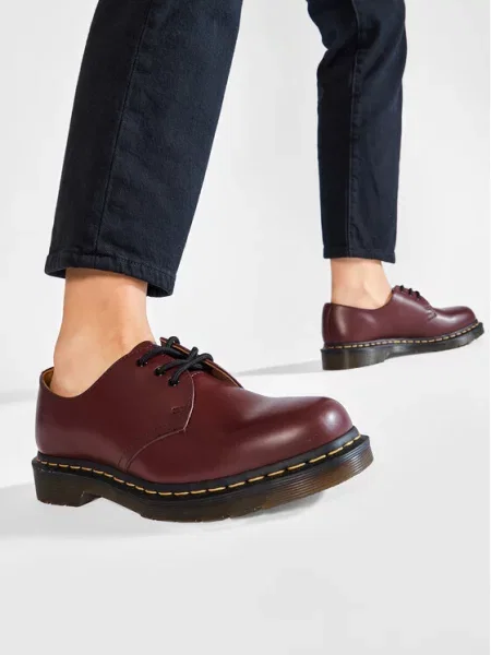 Dr. Martens Fűzős cipő cseresznyepiros