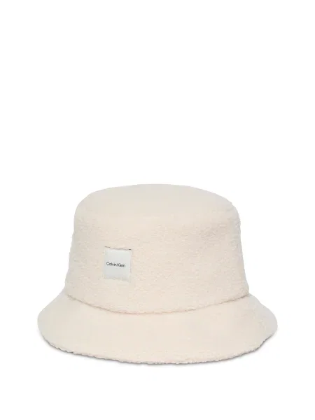 Pălărie Calvin Klein din fleece alb