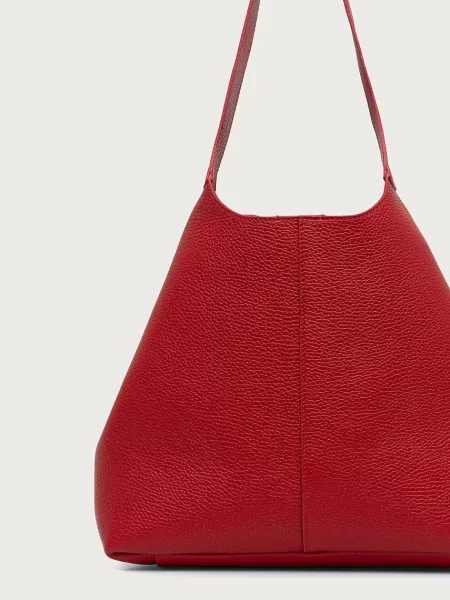 Кожаная сумка Coccinelle