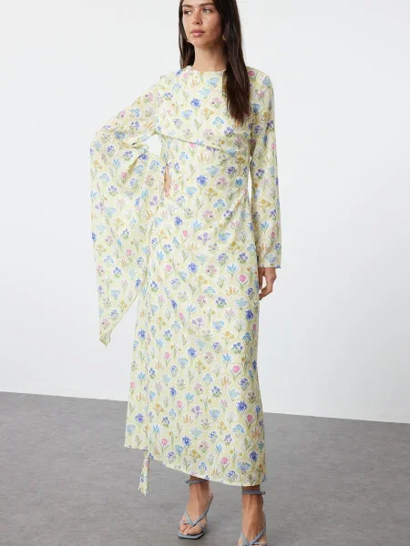 Rochie de seară Trendyol cu model floral cu guler-șal de costum galben