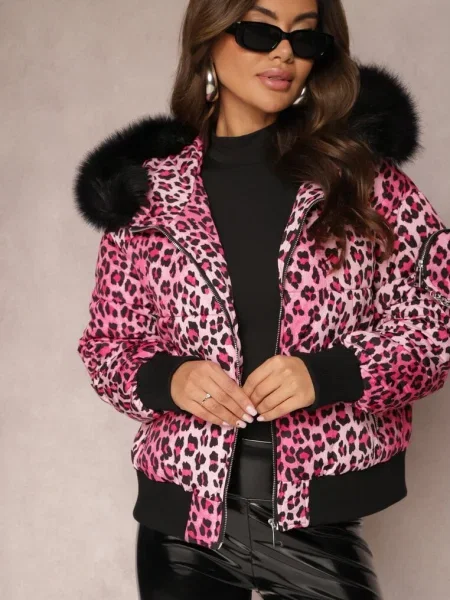 Jachetă matlasată cu imprimeu animal print cu glugă și borsetă decorativă Sadeve roz