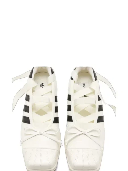 Sneakerși Adidas Superstar cu imagine cu model piele de șarpe galben