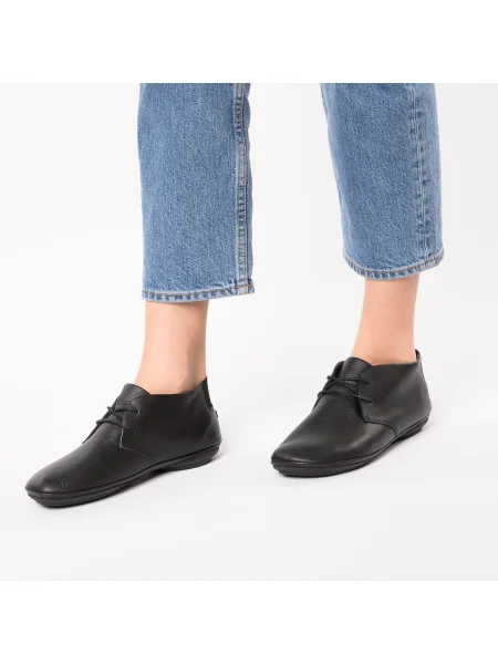 Botine Camper cu șireturi din dantelă negru