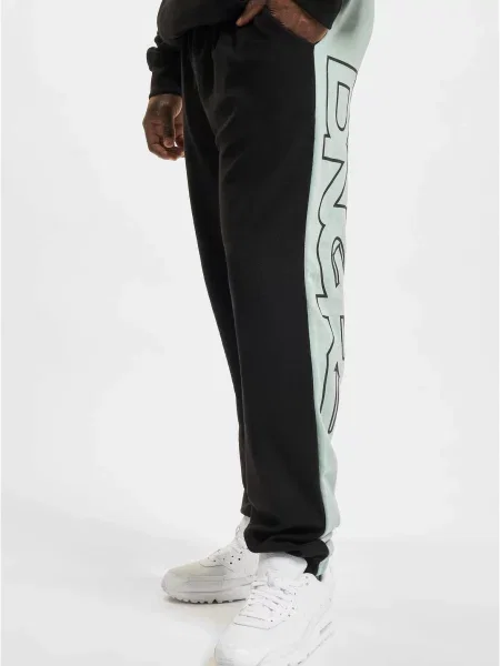 Tepláky Dangerous Dngrs s potiskem černé