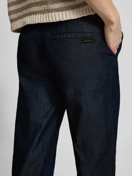 Spodnie z kieszenią z tyłu Armani Exchange niebieskie