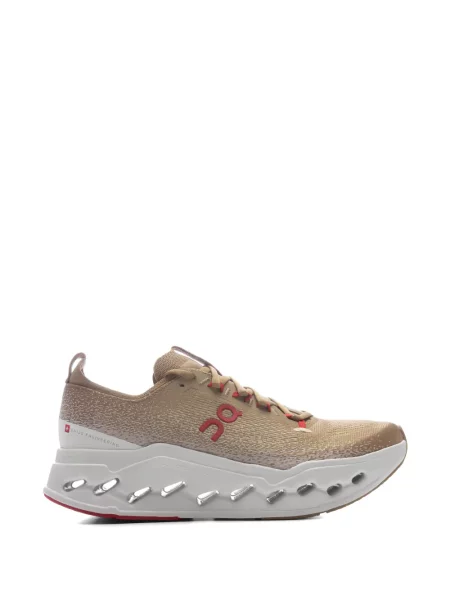 Sneakerși On