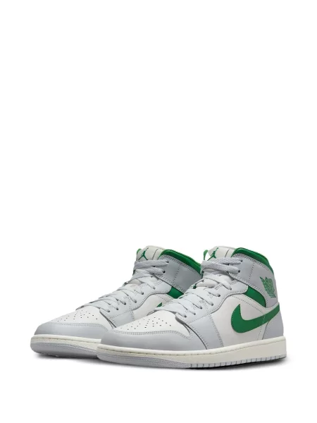 Sneakerși Jordan alb