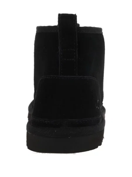 Botine Ugg cu șireturi din piele de căprioară negru