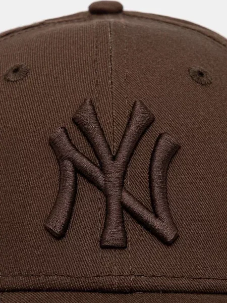 Czapka z daszkiem New Era League Essential ciemny brąz brązowa