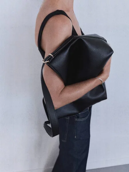 Duża torba bucket z klamrą Kobieta uniwersalny MANGO czarny