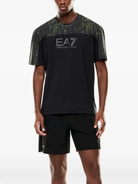 Къс тениска Ea7 Emporio Armani с принт черно