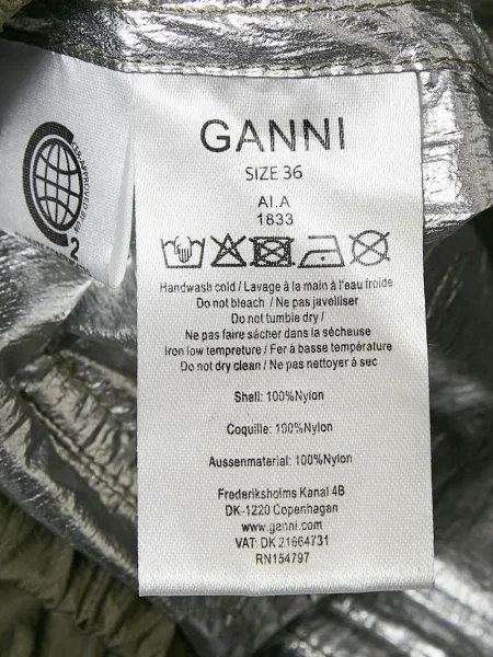 Pantaloni scurți Ganni verde