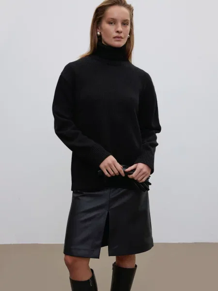 Светр Estro вовна/мохер чорний