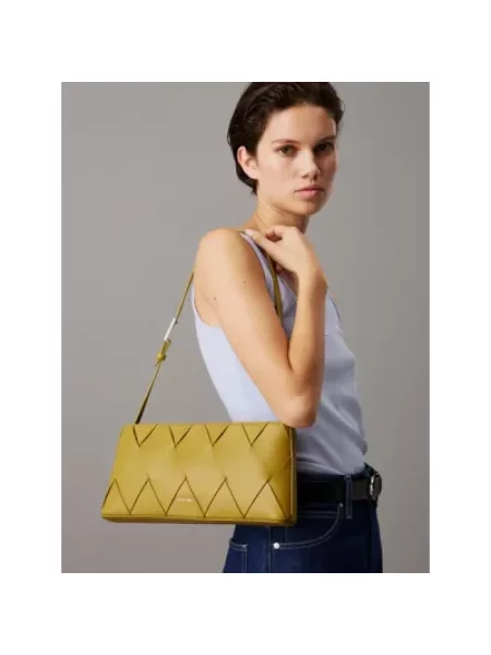 Torebka Calvin Klein skórzana żółta