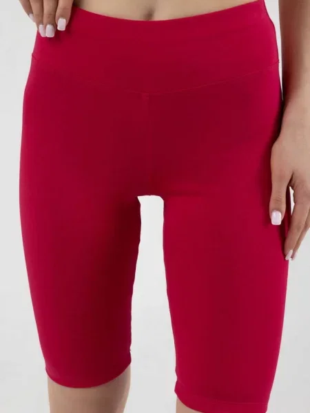 Женские шорты червоні