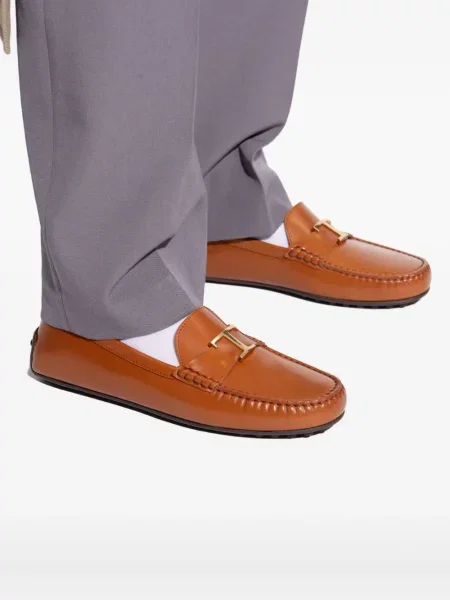 Pantofi loafer Tod's din piele maro
