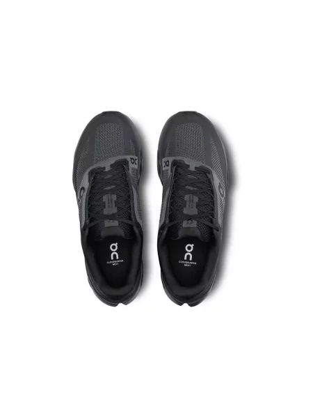 Pantofi On negru
