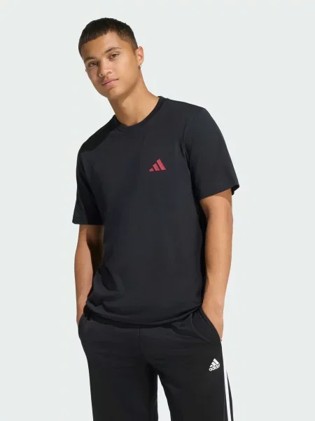 Футболка adidas чорний