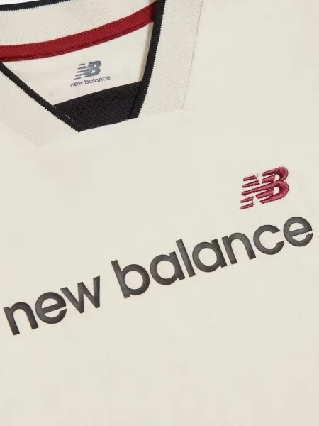 Дитяча Футболка New Balance Linear V-neck сірий