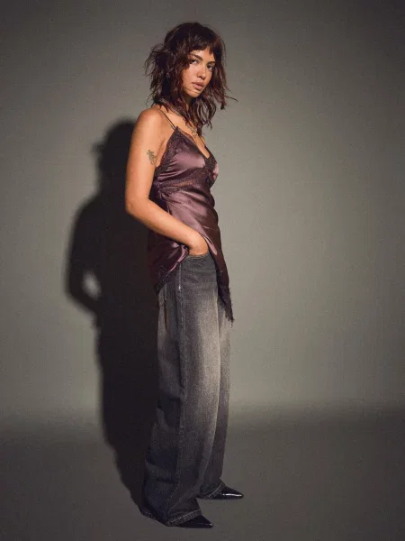 Bershka Jeansy Boyfriend Z Niskim Stanem Kobieta 36 czarny