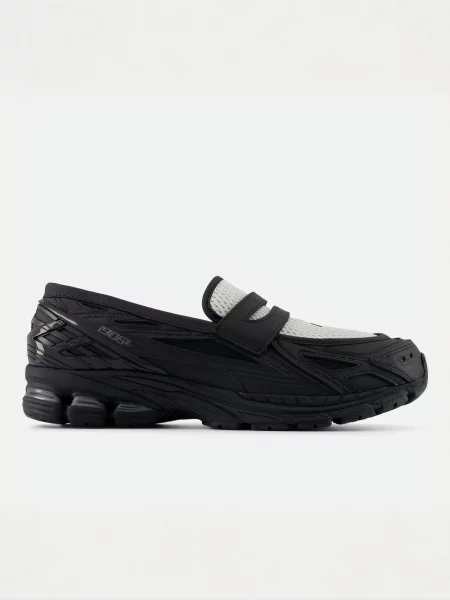 Кожаные повседневные кроссовки New Balance черные