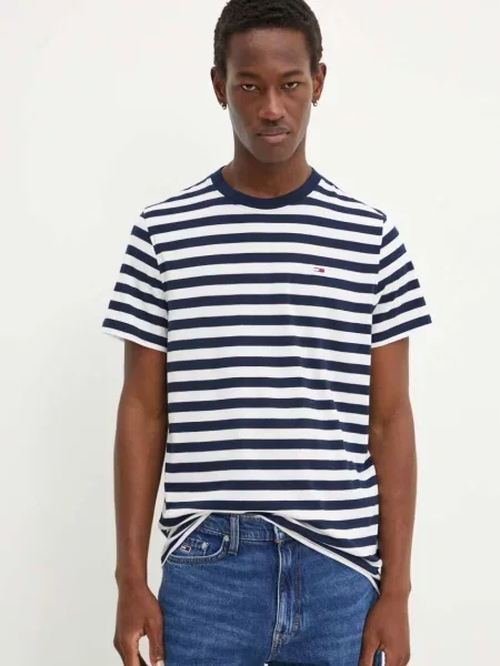 Тениска Tommy Jeans с десен тъмносиньо