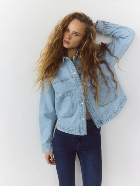 Reserved Geacă din denim albastru