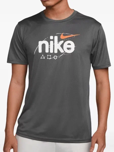 Тениска Nike кепър в тропически десен кафяво