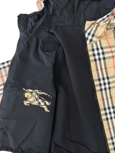 Gyerek dzseki Burberry