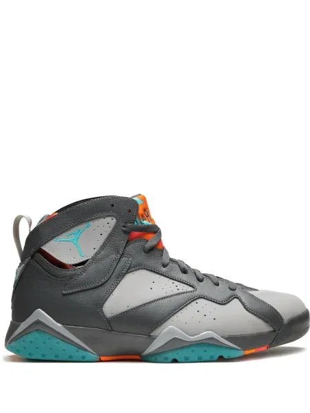 Sneakerși Jordan gri