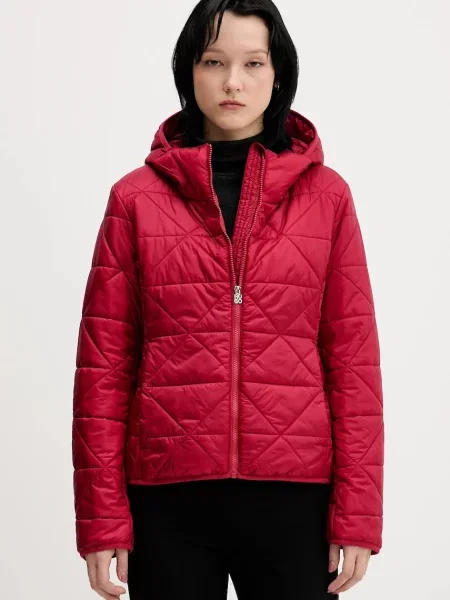 Яке HUGO червено