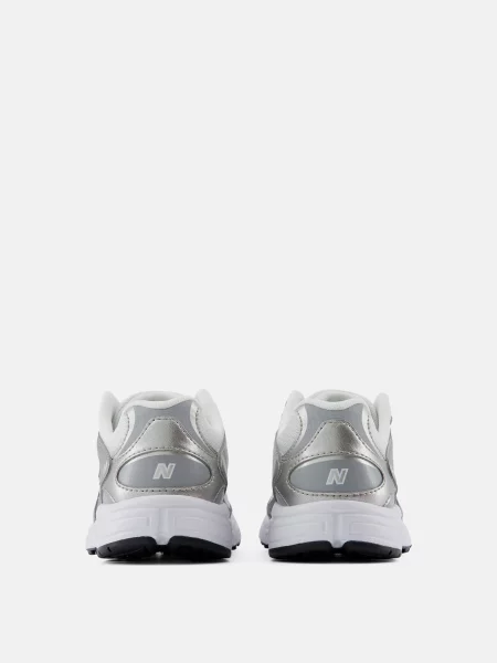 Дитячі кросівки New Balance білі