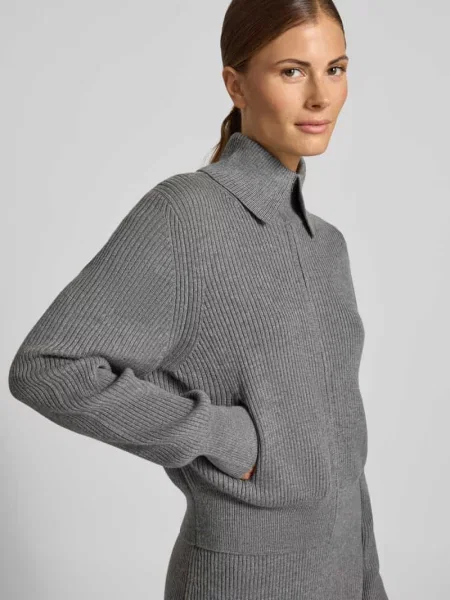 Kardigan rozpinany o kroju regular fit z żywej wełny model FIBIONE' Drykorn