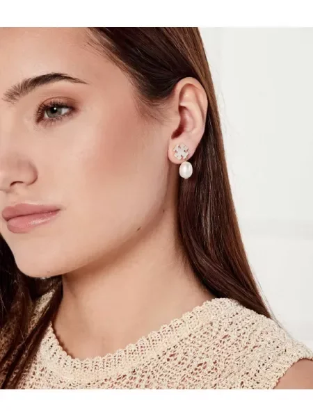 TORY BURCH Fülbevaló Kira Mother of Pearl fehér