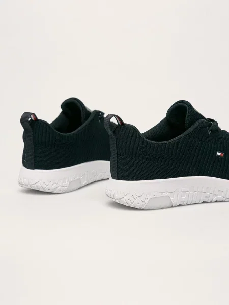Sneakersy z wyhaftowanym logo Tommy Hilfiger granatowe