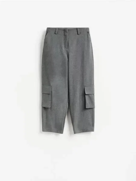 Reserved Pantaloni cu cargo gri-neutru gri