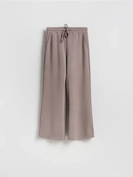 Reserved Pantaloni cu crac larg cafeniu