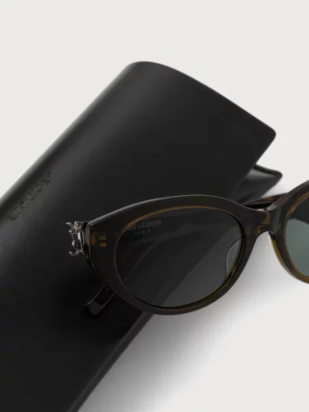 Солнцезащитные очки Saint Laurent