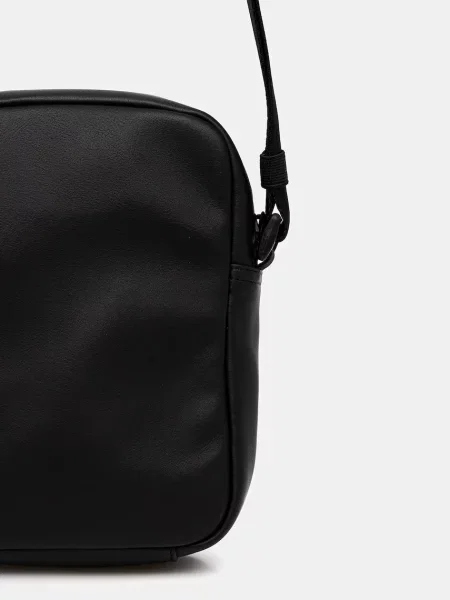 TOMMY HILFIGER Válltáska fekete