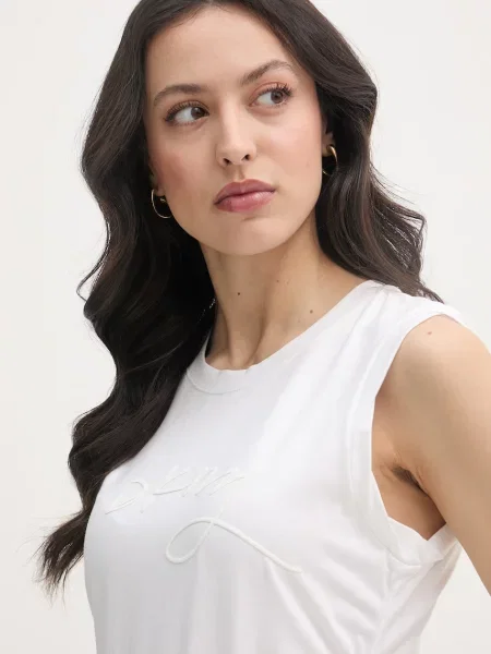 Топ Dkny