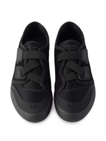 Sneakerși Prada din piele negru