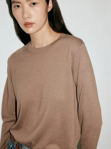 Sweter z cienkiej dzianiny z okrągłym dekoltem średni Kobieta XXS MANGO brązowy