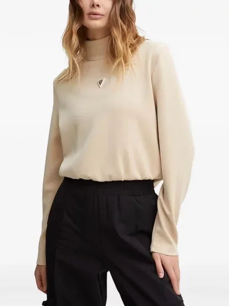 Суитчър Guess с автограф