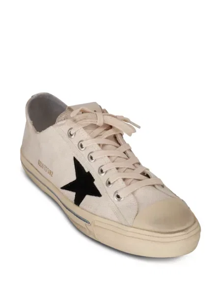 Sportbačiai Golden Goose V-Star su nubrozdinimais balta