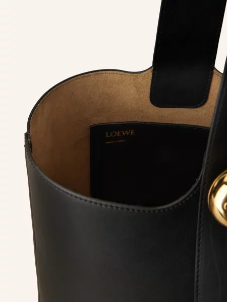 Loewe Kabelka Pebble Bucket Medium černá